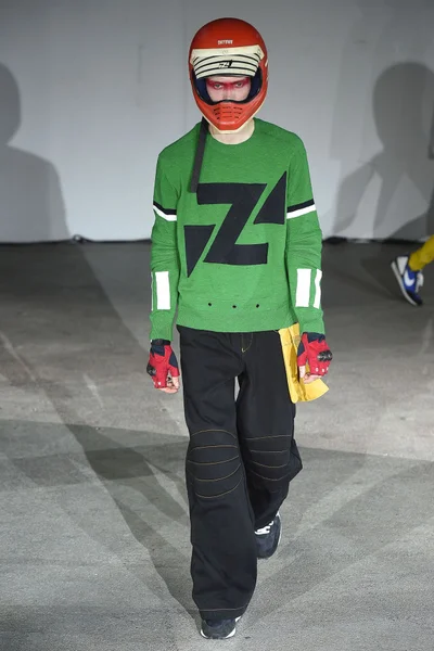 Look 30